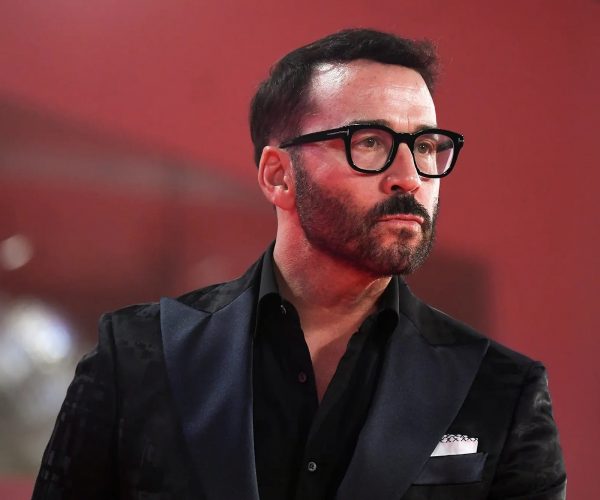 Best Jeremy Piven Red Carpet Looks: A Fashion Retrospective